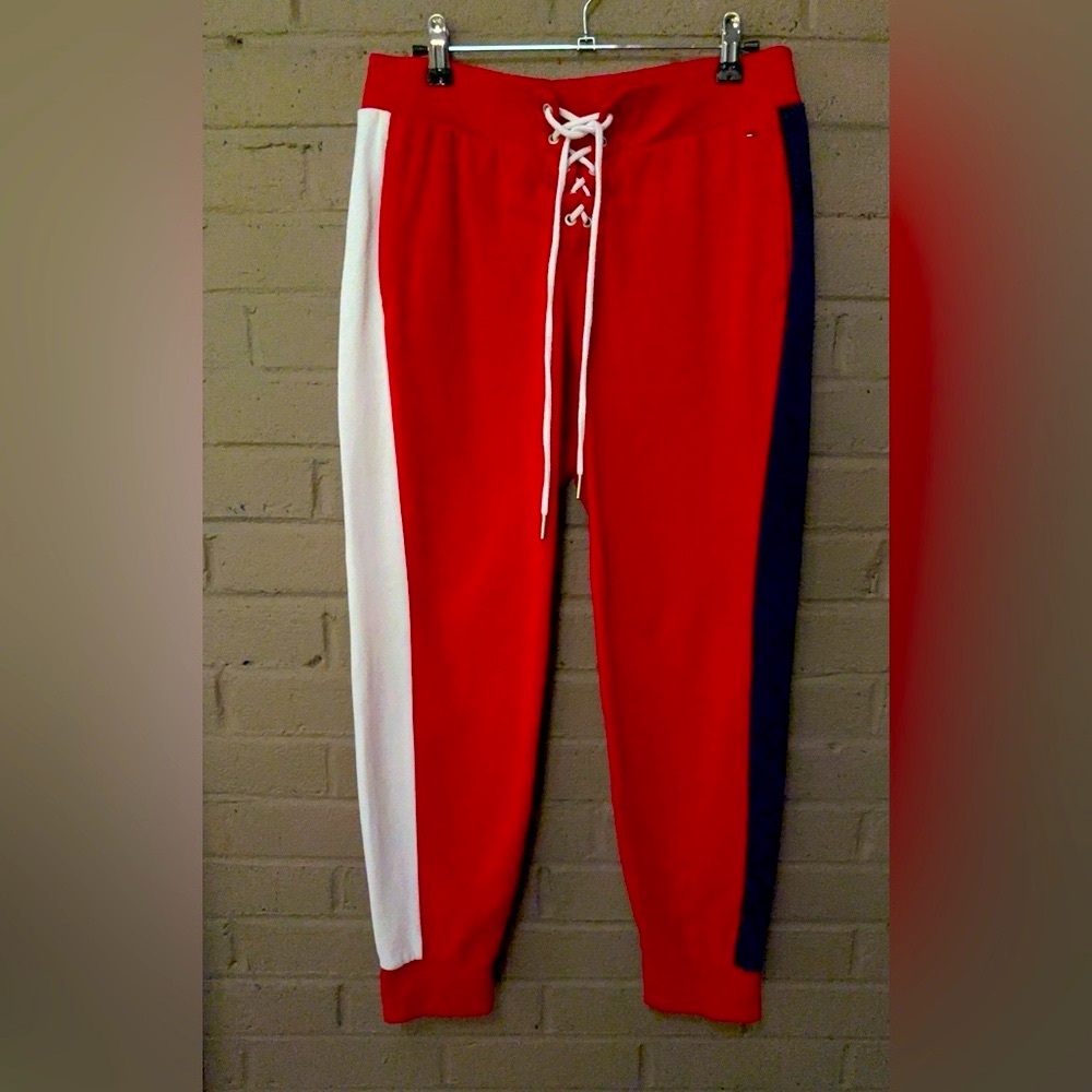Tommy Hilfiger red jogger / sweatpants S